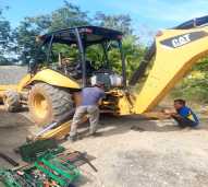 Jasa Bongkar Pasang Dan setting Bachoe Loader Cat