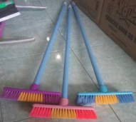 SAPU PENYIKAT LANTAI