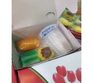 Kue Kotak Isi 3 + Air minum